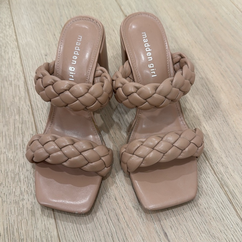 Braided nude sandals